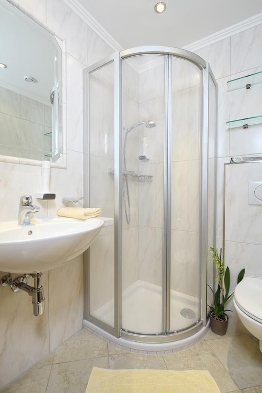 Sportpension Carinthia Bed & Breakfast Sölden